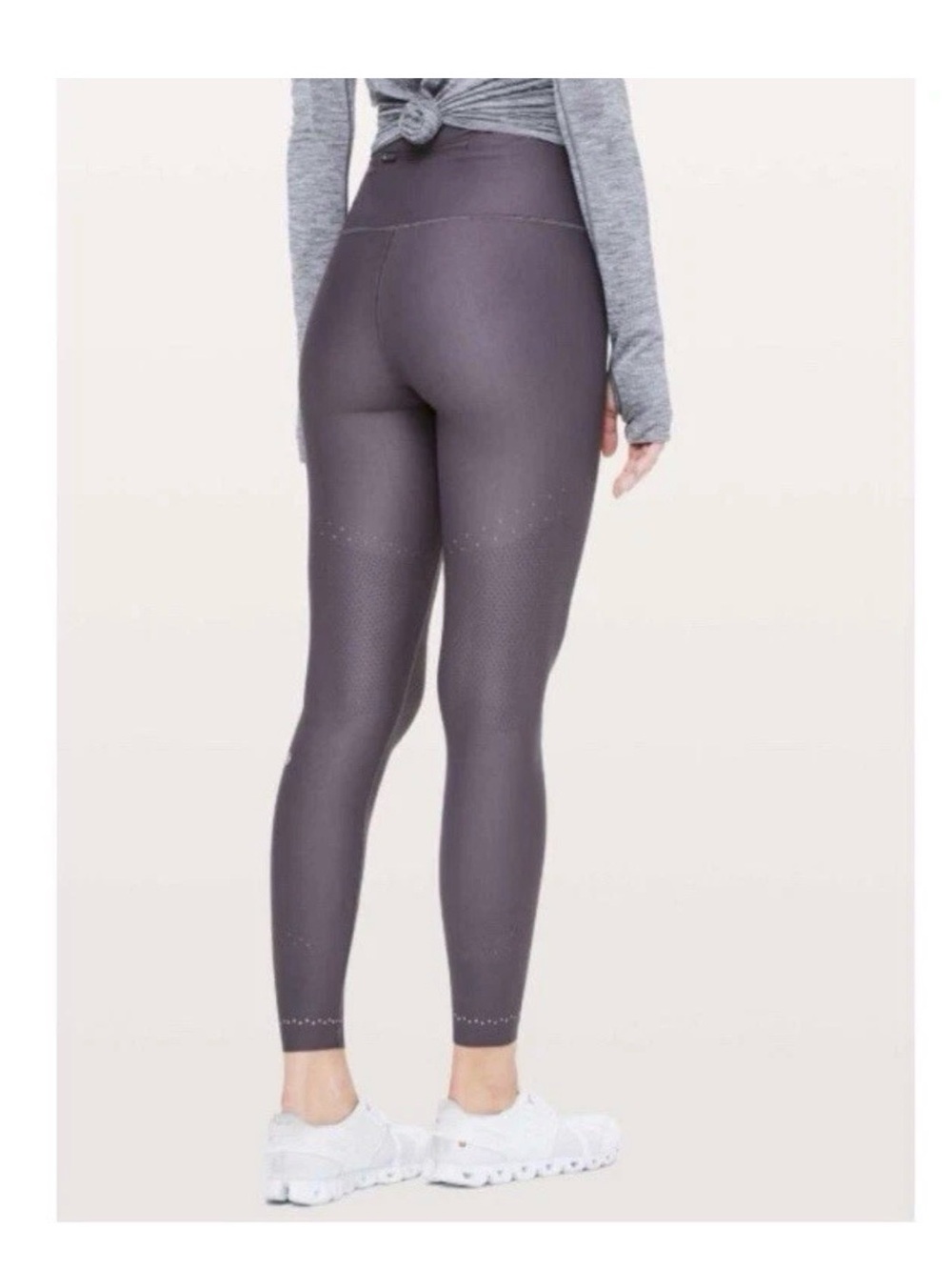 Lululemon Zoned In Tight 27"
Moonphase size 8 purple like new